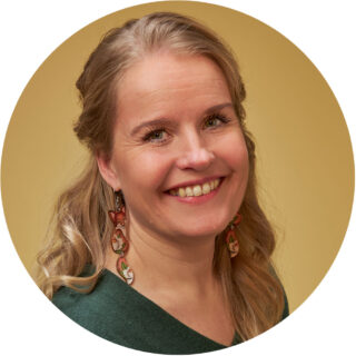 https://www.terapiatiipii.fi/wp-content/uploads/2023/02/Pia-320x320.jpg
